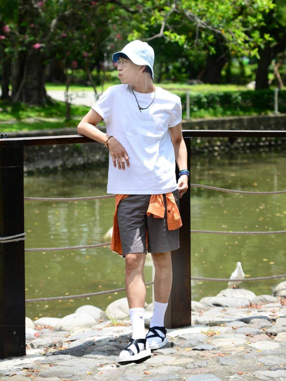 「plain-me、suicoke、goodwear、 Story Crafts」｜「plain-meの雙面丹寧漁夫帽（その他、その他）」を使った、plain-me_tcさん（メンズ・175cm）の夏コーディネートの1枚目の写真