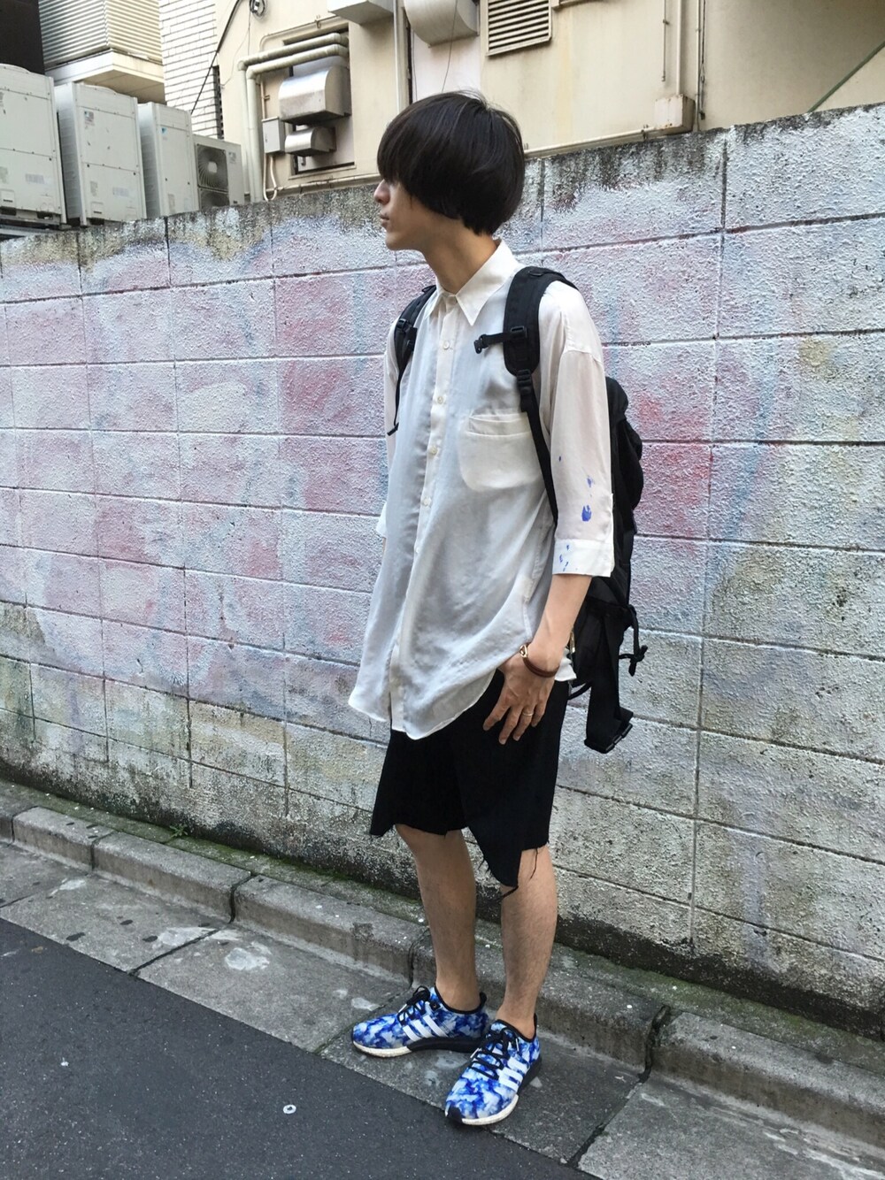 「えのぐ、あめのちはれ、しぶや」｜「ViViのアイテム（シャツ/ブラウス、ホワイト系）」を使った、しんたろうさん（メンズ・185cm）の夏コーディネートの1枚目の写真