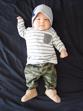 「Carter's（カーターズ）のアイテム（チノパンツ）」を使った、Chironさん（キッズ・70cm）の秋コーディネート