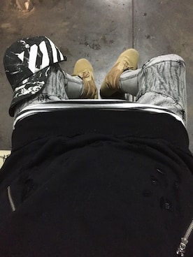「off white（オフホワイト）のOFF WHITE ベースボールキャップ（キャップ、ブラック系）」を使った、Ko–heiさん（メンズ・168cm）の秋コーディネート