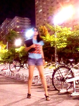 「Paul Smith（ポールスミス）のアイテム（Tシャツ/カットソー、ブルー系）」を使った、アニーさん（レディース・161cm）の夏コーディネート