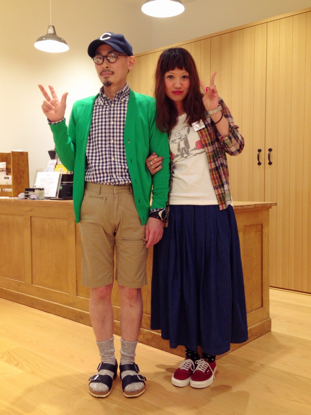 「カーディガン、ショートパンツ、ギンガムチェック、ビルケンシュトック、birkenstock、INDIVIDUALIZED SHIRTS、膝上ショーツ、ビルケンシュトック　サンダル、NOUN、letroyes」｜「BIRKENSTOCKの【メンズ人気サンダル】NEW YORK/ニューヨーク　バッファローブルー (MEN)（サンダル、ブルー系）」を使った、hiro5cさん（メンズ・170cm）の夏コーディネートの1枚目の写真