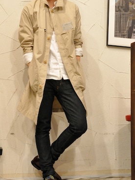「ベージュのコート」｜「アイテム（その他アウター）」を使った、DFTOKYOAkiさん（メンズ・163cm）の春コーディネート