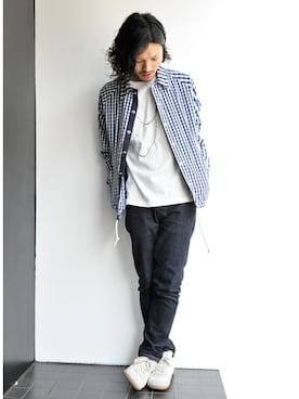 「白いスニーカー」｜「アイテム（その他アウター）」を使った、DFTOKYOAkiさん（メンズ・163cm）の春コーディネート