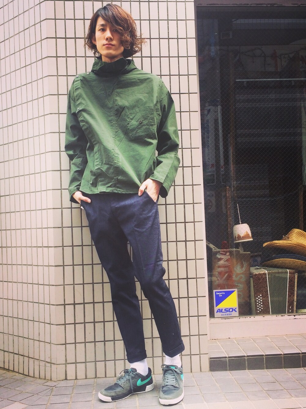 「ミリタリー、Dclothing、NIKE、高円寺、カーキ、ネイビー、古着MIX、used」｜「dclothingのアイテム（その他パンツ、ブルー系）」を使った、キタタクさん（メンズ・187cm）の春コーディネートの1枚目の写真