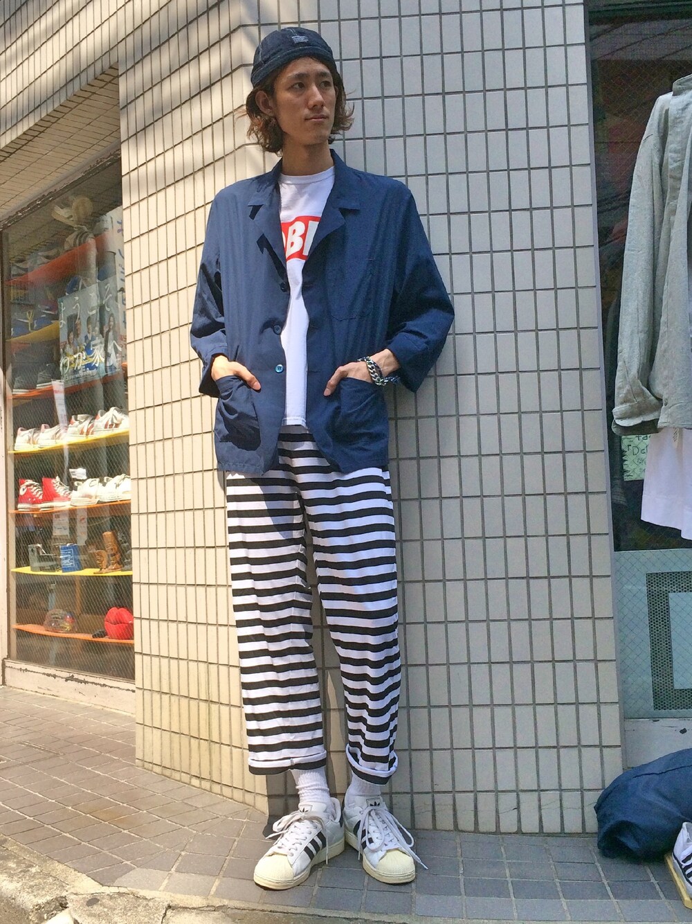 「デニムキャップ、ワーク、古着、古着MIX、ボーダー、スーパースター」｜「OBEYのアイテム（Tシャツ/カットソー、ホワイト系）」を使った、キタタクさん（メンズ・187cm）の春コーディネートの1枚目の写真