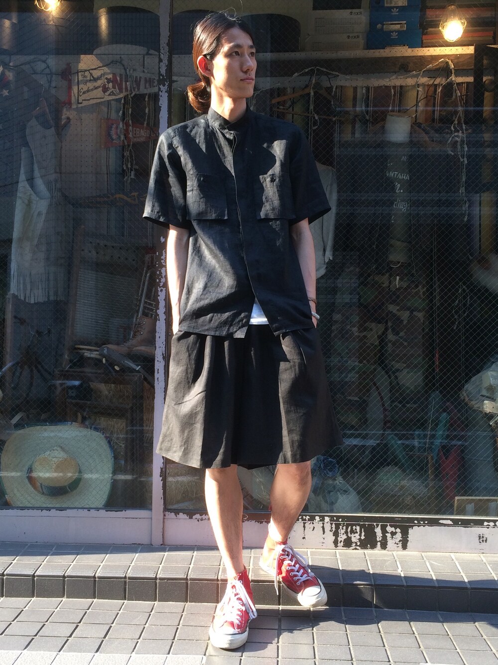 「オールブラック、リネン、ノーカラーシャツ、古着MIX、古着、ワイドパンツ」｜「Dclothingのアイテム（シャツ/ブラウス、ブラック系）」を使った、キタタクさん（メンズ・187cm）の夏コーディネートの1枚目の写真