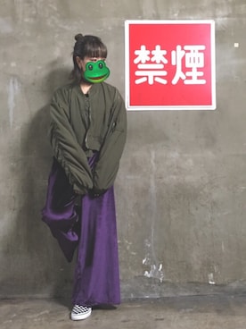 「VANS（バンズ）のアイテム（スニーカー、ブラック系）」を使った、る子さん（レディース・163cm）の秋コーディネート