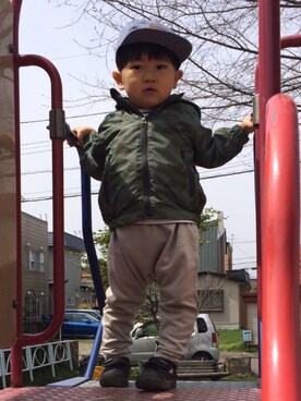 「babygap」｜「アイテム（ナイロンジャケット）」を使った、おのでらつかささん（キッズ・90cm）の春コーディネート