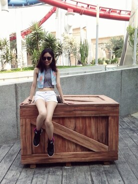 「travel」｜「アイテム（タンクトップ）」を使った、MichelleSUENさん（レディース・164cm）の秋コーディネート