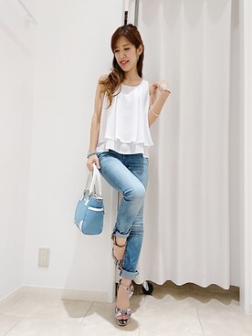 「CECIL McBEE（セシルマクビー）のアイテム（デニムパンツ、ブルー系）」を使った、あしゃさん（レディース・155cm）の春コーディネート