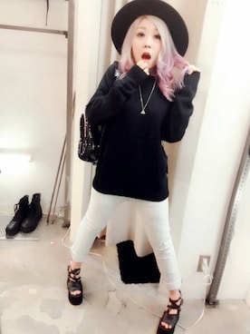 「UNIF（ユニフ）のアイテム（サンダル）」を使った、AIVERさん（レディース・156cm）の秋コーディネート