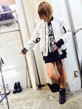 「UNIF（ユニフ）のアイテム」を使った、AIVERさん（レディース・159cm）の秋コーディネート