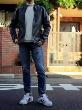 「AZUL by moussy（アズールバイマウジー）のアイテム（ライダースジャケット）」を使った、KAZUさん（メンズ・173cm）の秋コーディネート