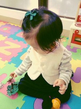 「黒スカート」｜「アイテム（その他アウター）」を使った、Emmamumさん（キッズ・70cm）の冬コーディネート