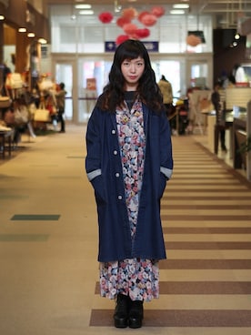 「フラワープリント」｜「アイテム（トレンチコート）」を使った、SPLASHJAPANさん（レディース・160cm）の春コーディネート