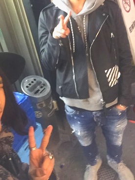「OFF-WHITE」｜「アイテム（ライダースジャケット）」を使った、SHOGO.Uさん（メンズ・185cm）の春コーディネート