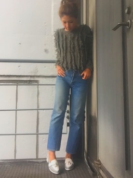 「アイテム（ローファー、グレー系）」を使った、R&E_REZOY本部staffさん（レディース・162cm）の冬コーディネート