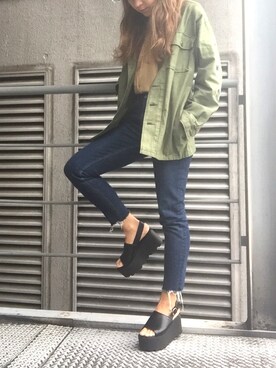 「R&E（アールアンドイー）のアイテム（サンダル）」を使った、R&E_REZOY本部staffさん（レディース・162cm）の春コーディネート