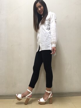 「R&E（アールアンドイー）のアイテム（サンダル）」を使った、R&E_REZOY本部staffさん（レディース・157cm）の夏コーディネート