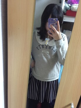 「earth music&ecology（アースミュージックアンドエコロジー）のアイテム（スウェット、グレー系）」を使った、Ayaさん（レディース・161cm）の冬コーディネート