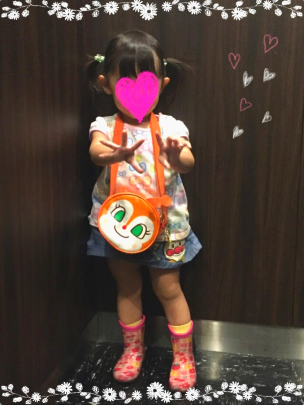 「夏、雨の日コーデ、キッズファッション、もうすぐ2歳、ふたつむすび、キャラT、アンパンマン」｜「UNIQLOのアイテム（Tシャツ/カットソー、ホワイト系）」を使った、もかぷんさん（キッズ・80cm）の秋コーディネートの1枚目の写真