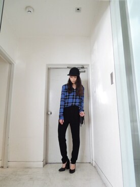 「ISABEL MARANT（イザベルマラン）のアイテム（パンツ）」を使った、MOGGIE CO-OP STAFFさん（レディース・161cm）の秋コーディネート