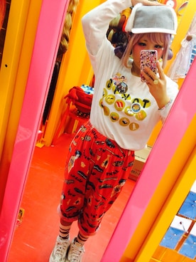 「缶バッチ」｜「アイテム（その他）」を使った、ゆいゆいさん（レディース・156cm）の秋コーディネート