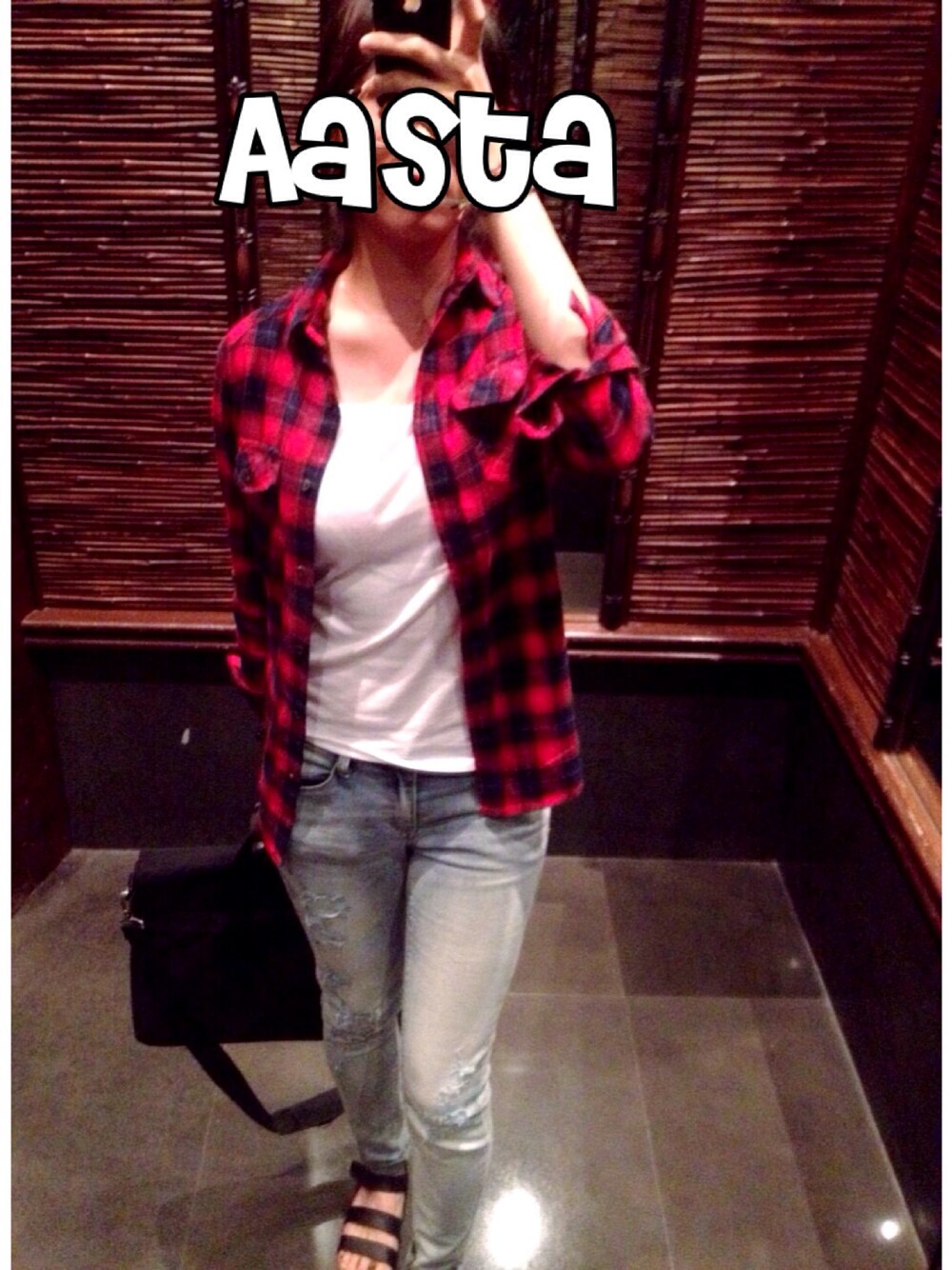 「ootd、workingonweekend」｜「NETのアイテム（シャツ/ブラウス、レッド系）」を使った、Aasta ＊Asukaさん（レディース・162cm）の夏コーディネートの1枚目の写真