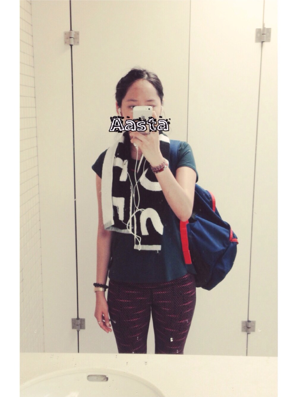 「ootd、sporty、NIKE」｜「NIKEのアイテム（シューズ、ブルー系）」を使った、Aasta ＊Asukaさん（レディース・162cm）の秋コーディネートの1枚目の写真