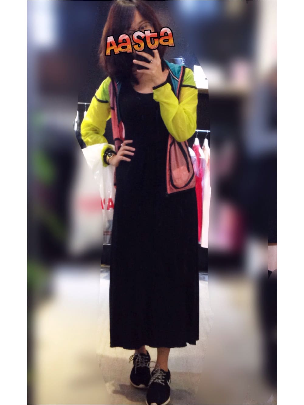 「NIKE、Sunday、ALL BLACK」｜「UNIQLOのWOMEN ロングワンピース（ノースリーブ）（ワンピース/ドレス、ブラック系）」を使った、Aasta ＊Asukaさん（レディース・162cm）の秋コーディネートの1枚目の写真