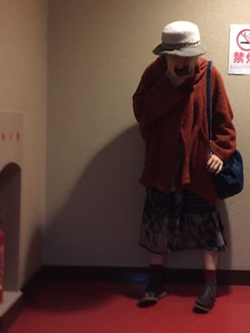 「アイテム（ポンチョ）」を使った、詩さん（レディース・160cm・20代）の秋コーディネート