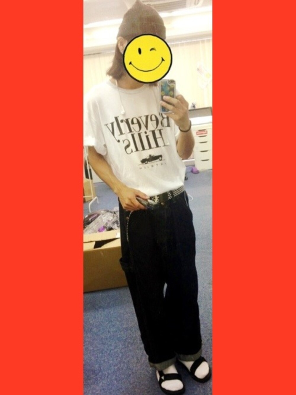 「JOYRICH、Tシャツ、デニム、ニット帽、teva、ダサい、暑い」｜「JOYRICHのアイテム（Tシャツ/カットソー、ホワイト系）」を使った、h1さん（メンズ・171cm）の夏コーディネートの1枚目の写真