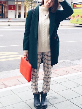 「red」｜「アイテム（チェスターコート）」を使った、#HeidiStyleさん（レディース・161cm）の冬コーディネート