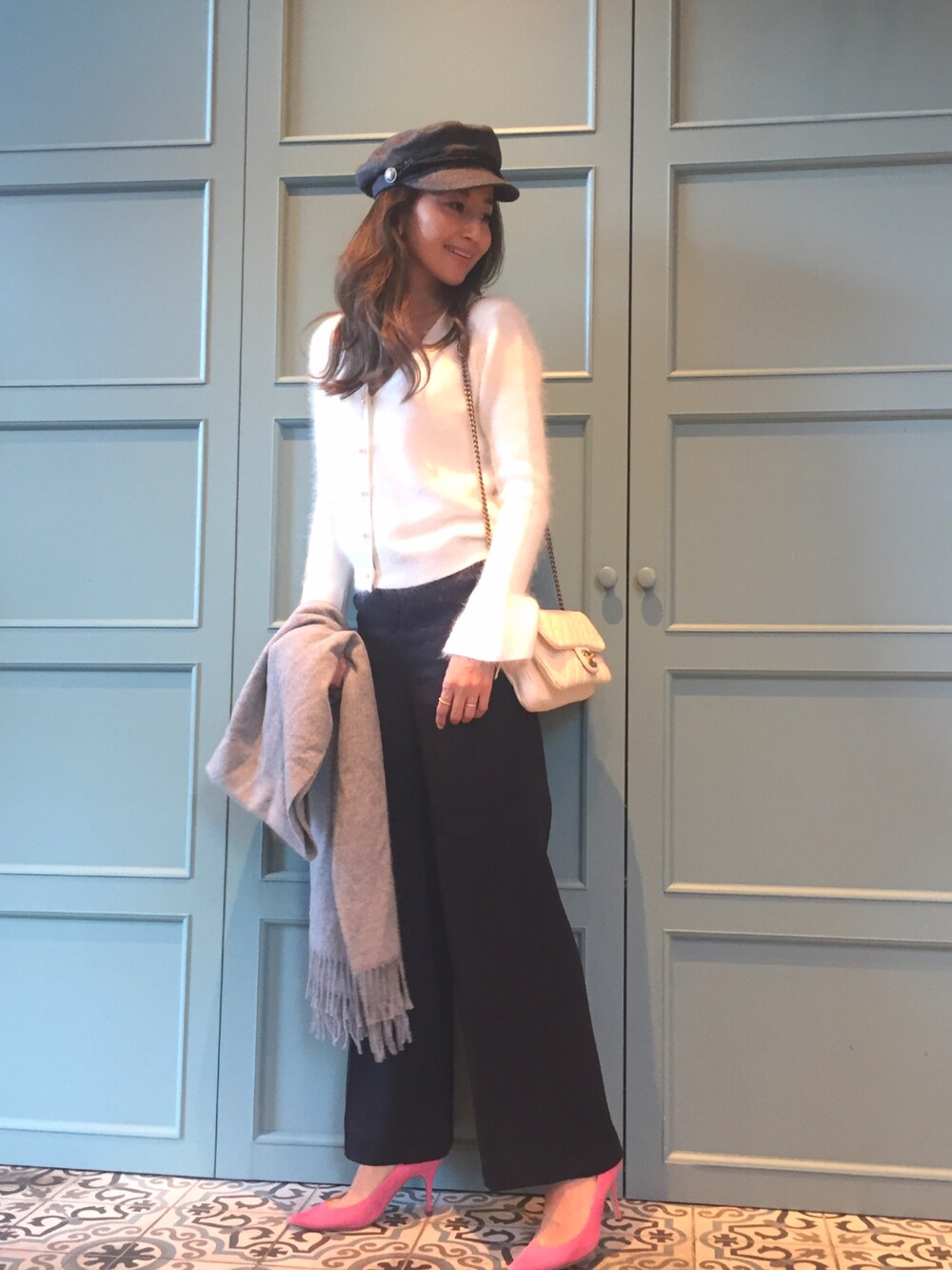 「マリンキャップ、GU、chanel、manolo blahnik、ACNE、AcneStudios、moussy、プチプラコーデ、ママコーデ、オトナカジュアル」｜「MOUSSYのアイテム（キャスケット、グレー系）」を使った、Honey_conaさん（レディース・164cm）の冬コーディネートの1枚目の写真