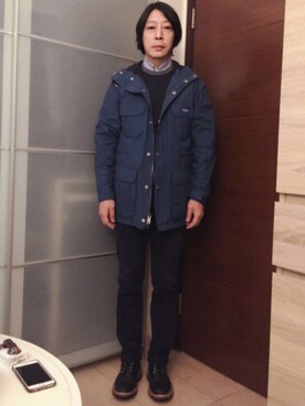 「アイテム（マウンテンパーカー、ブルー系）」を使った、Eddie さん（メンズ・168cm）の冬コーディネート