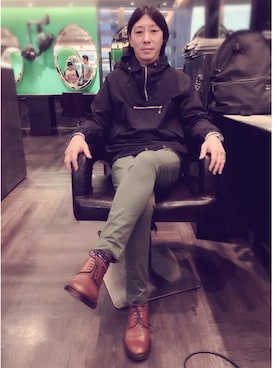 「アイテム（マウンテンパーカー、ブルー系）」を使った、Eddie さん（メンズ・168cm）の冬コーディネート