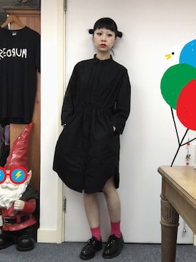 「MONKI（モンキ）のアイテム（シャツワンピース）」を使った、ekeeさん（レディース・166cm）の春コーディネート