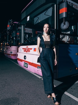 「CELINE」｜「アイテム（つなぎ/オールインワン）」を使った、momo'smarch_handmade_jewelleryさん（レディース・165cm）の夏コーディネート