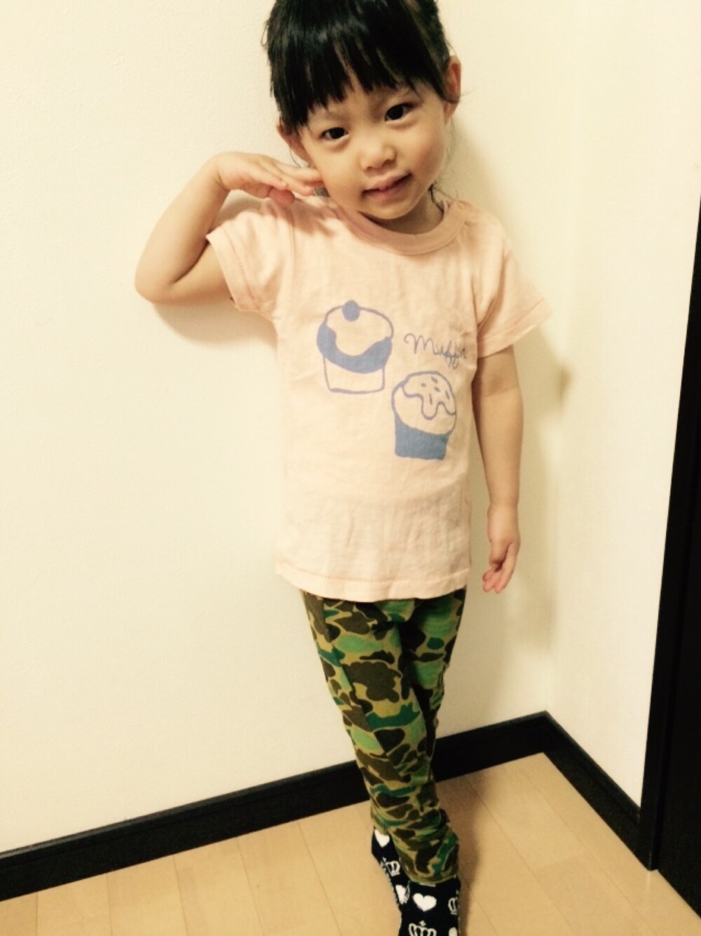 「abcdのアイテム（Tシャツ/カットソー、オレンジ系）」を使った、あり♡えりさん（キッズ・90cm）の夏コーディネートの1枚目の写真