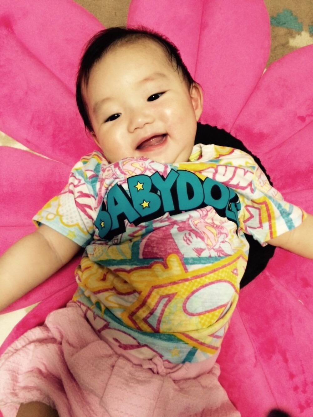 「BABYDOLLのアイテム（Tシャツ/カットソー、ピンク系）」を使った、あり♡えりさん（キッズ・70cm）の夏コーディネートの1枚目の写真