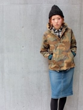 「アイテム（デニムスカート、ブルー系）」を使った、aiさん（レディース・168cm）の秋コーディネート