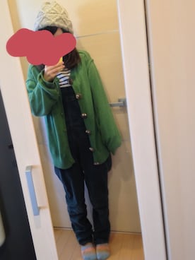 「ニット帽コーデ」｜「アイテム（オールインワン・サロペット）」を使った、yuka🐱さん（レディース・151cm）の冬コーディネート