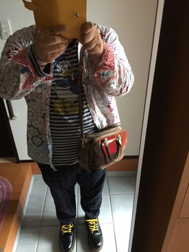 「Marc by Marc Jacobs（マークバイマークジェイコブス）のアイテム（ショルダーバッグ）」を使った、bigpigさん（メンズ・173cm）の秋コーディネート