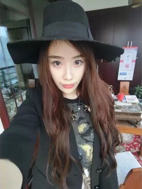 Shuyang Zhouさんのコーディネート