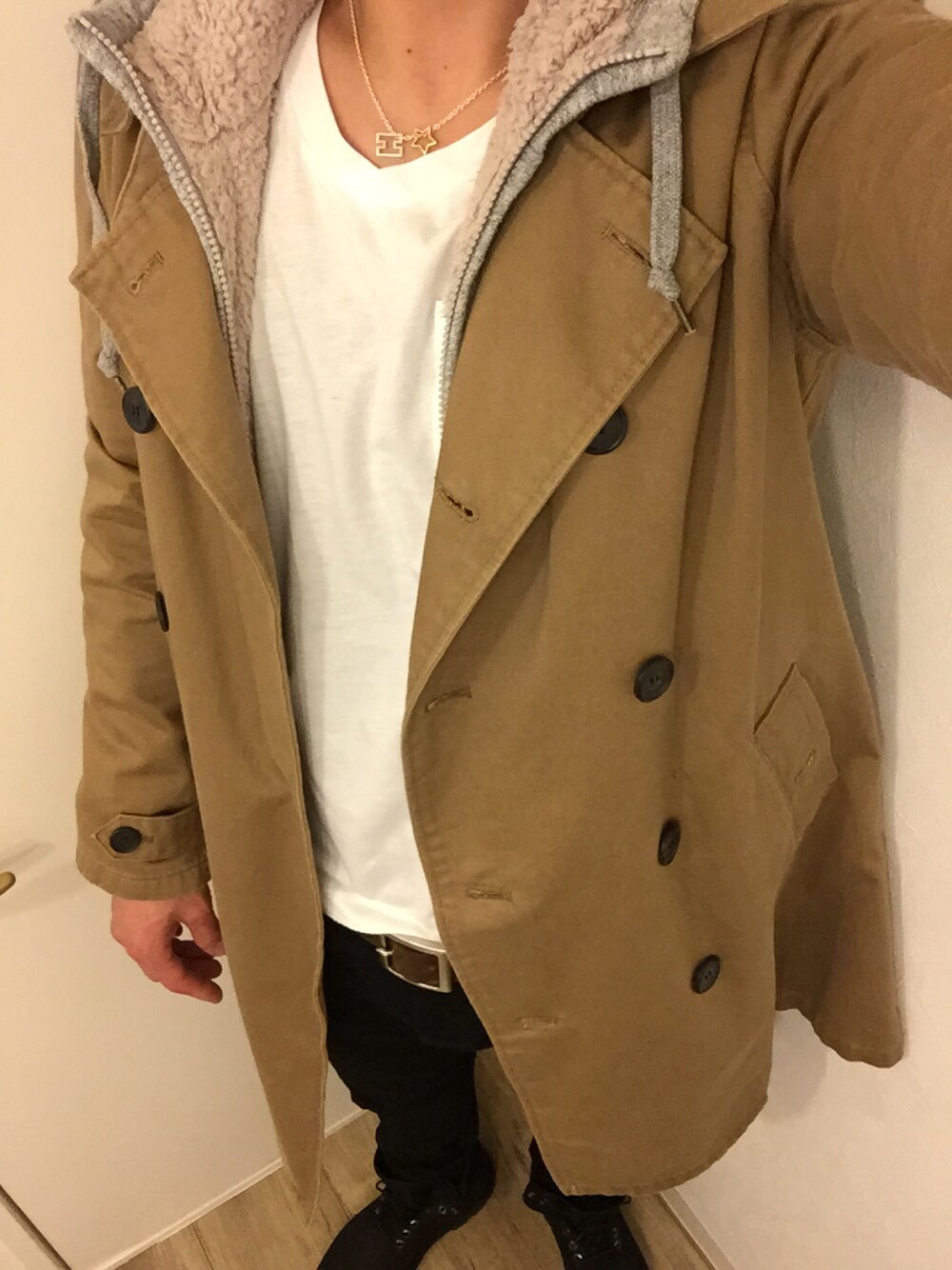 「シンプルコーデ」｜「Right-onのアイテム（トレンチコート、その他）」を使った、yukiさん（メンズ・173cm）の冬コーディネートの1枚目の写真