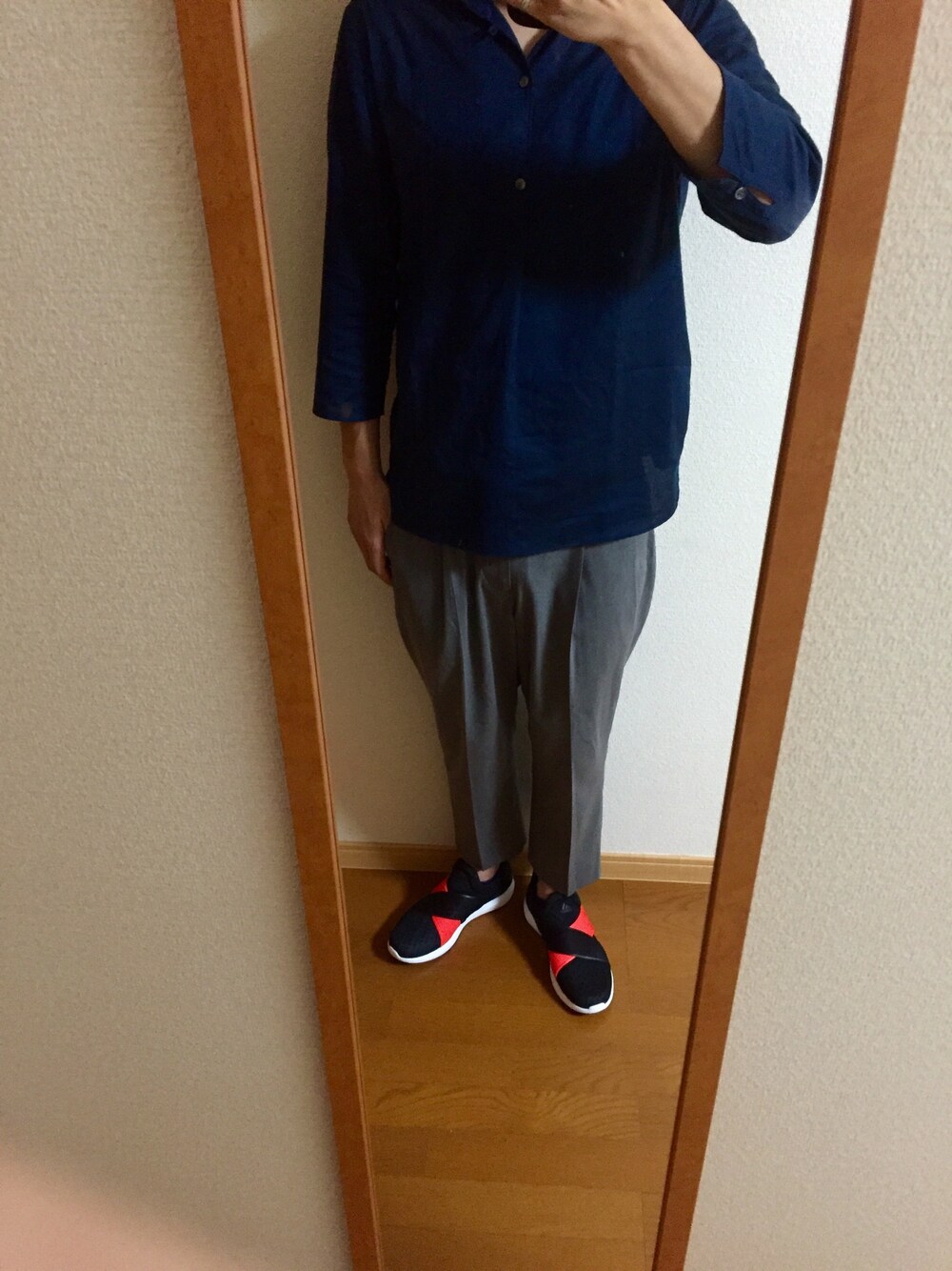 「スリッポン」｜「MORGAN HOMMEのパナマカプリ（シャツ/ブラウス、ブルー系）」を使った、yukiさん（メンズ・173cm）の夏コーディネートの1枚目の写真