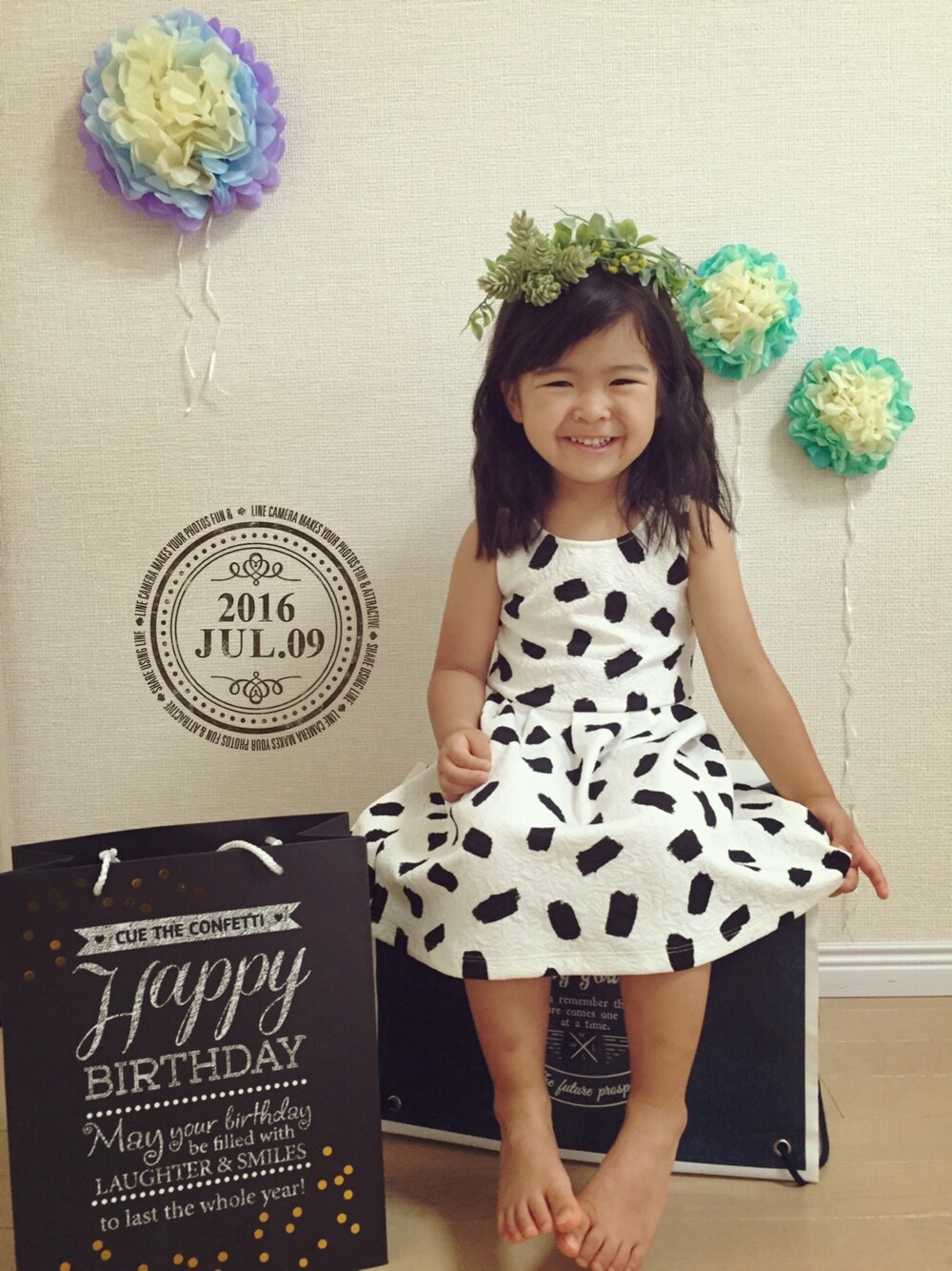 「お誕生日コーデ、4歳、花冠、ワンピース、ケーキ」｜「H&Mのアイテム（ワンピース、ホワイト系）」を使った、Kiraさん（キッズ・100cm）の夏コーディネートの1枚目の写真