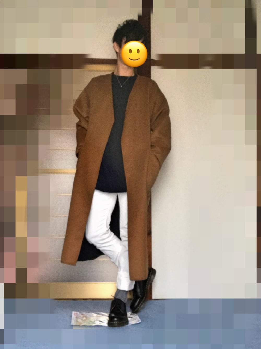 「ootd、スキニー、冬、HARE、ハレ、ドクターマーチン、Dr.Martens」｜「HAREのＷフェイスノーカラーコート(HARE)（チェスターコート、ブルー系）」を使った、se＾naさん（メンズ・177cm）の秋コーディネートの1枚目の写真