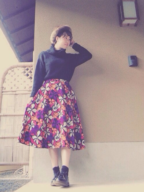 手書き風花柄ミモレ丈スカートを使った人気ファッションコーディネート - WEAR